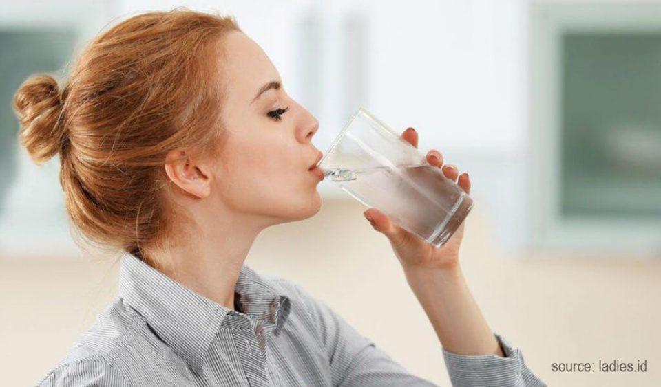 Kebiasaan Minum Air Es